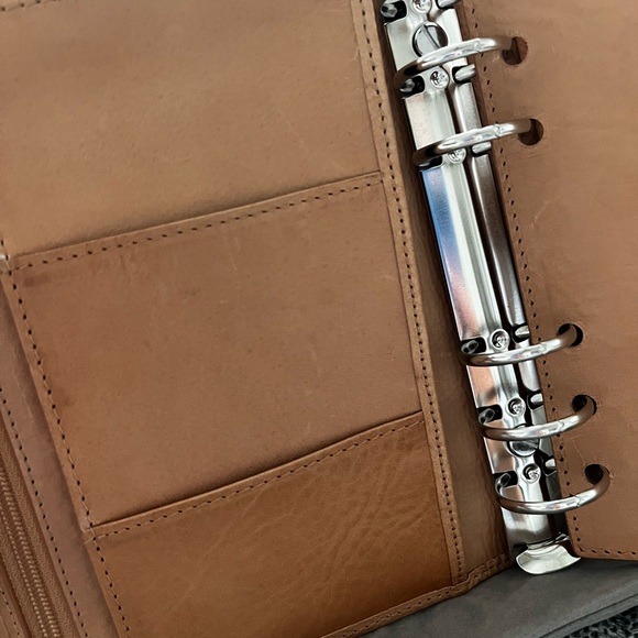 Moterm Leather 6 Rings Planner (Apricot) - Picture 3 of 6